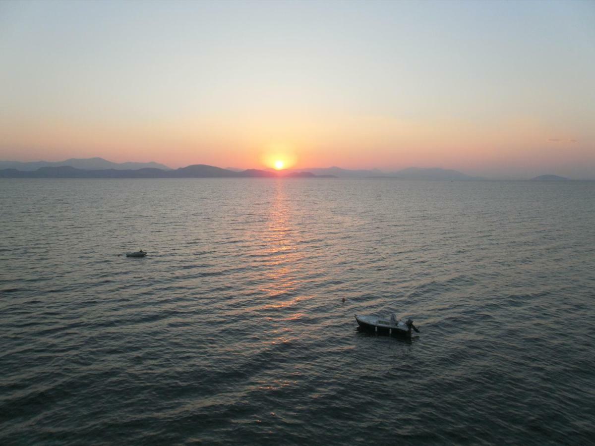 Seaview Self Catering Apartment - Helen No 1 Xiropigado Ngoại thất bức ảnh