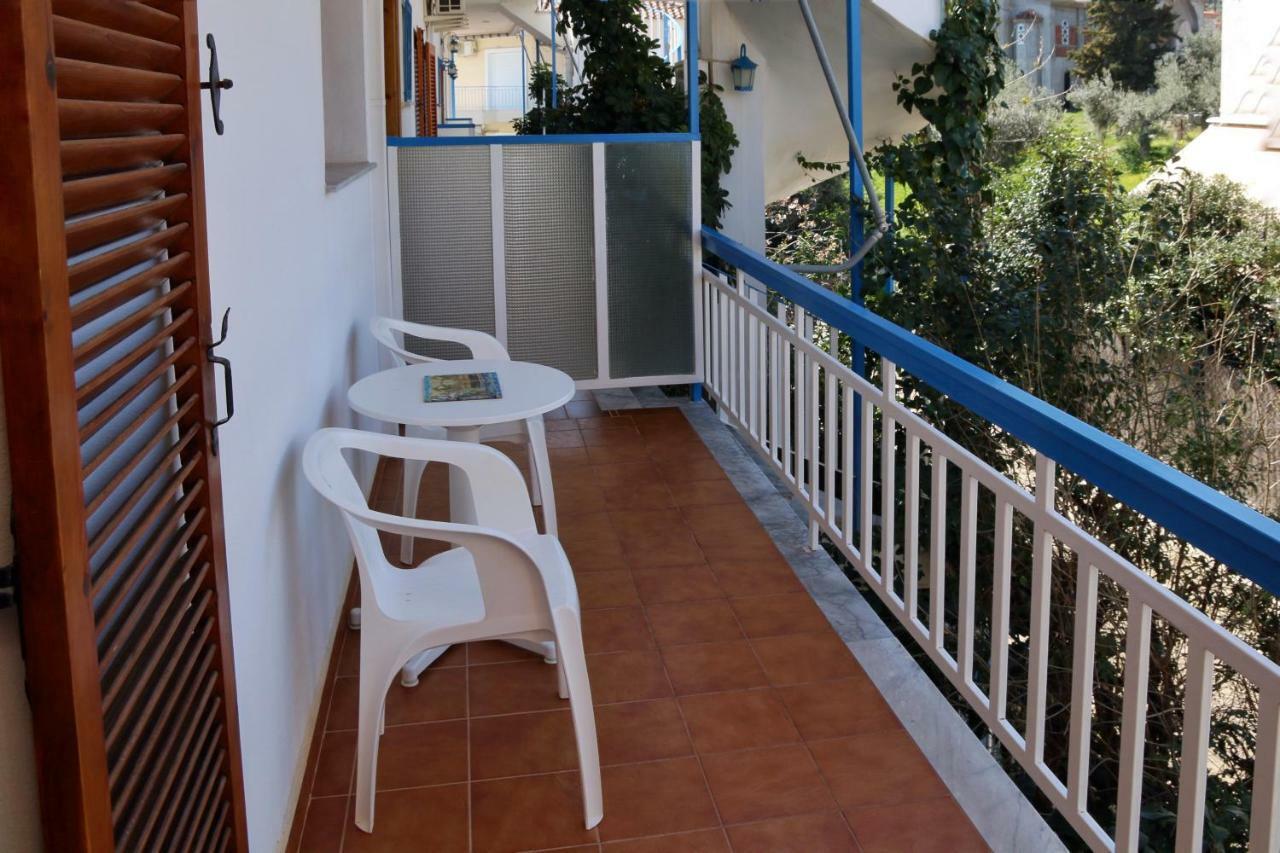 Seaview Self Catering Apartment - Helen No 1 Xiropigado Ngoại thất bức ảnh