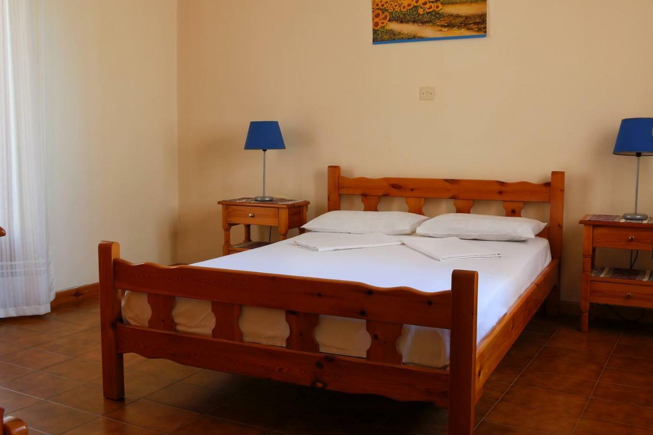 Seaview Self Catering Apartment - Helen No 1 Xiropigado Ngoại thất bức ảnh