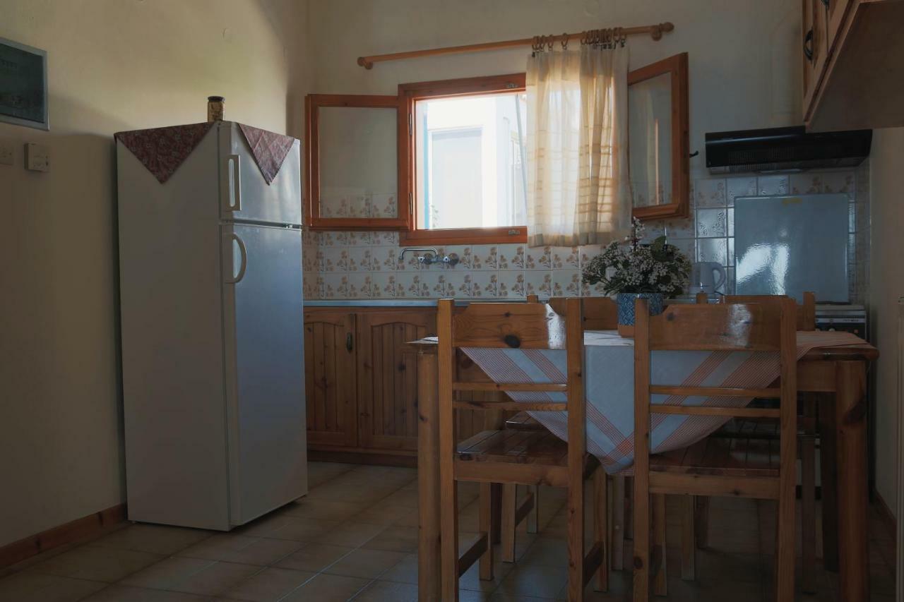Seaview Self Catering Apartment - Helen No 1 Xiropigado Ngoại thất bức ảnh